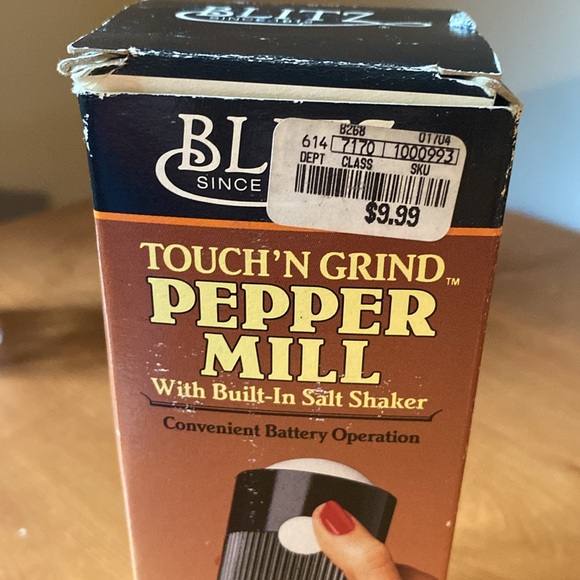 NIB ✨ Vintage Blitz Touch ‘N Grind Pepper Mill 🧂✨ - Picture 6 of 11